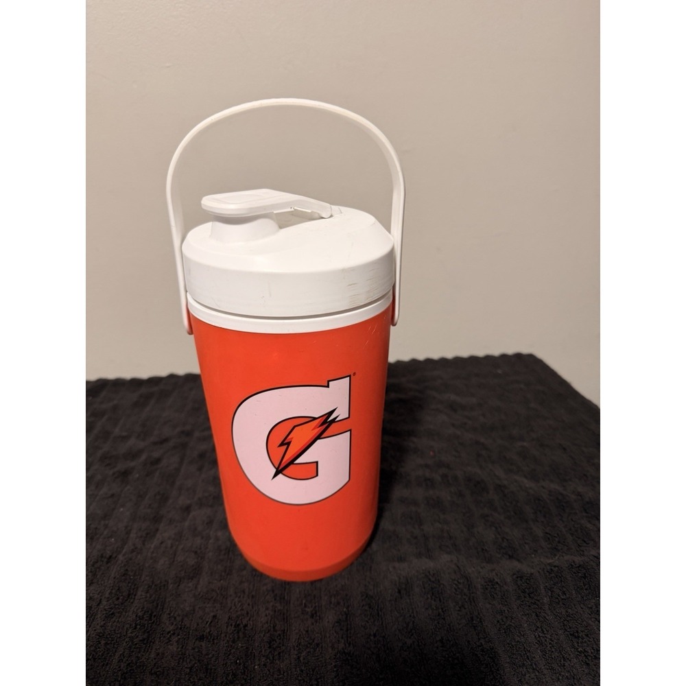 Gatorade Orange 64oz (1/2 Gallon) Cold Beverage Jug Cooler Made In The USA